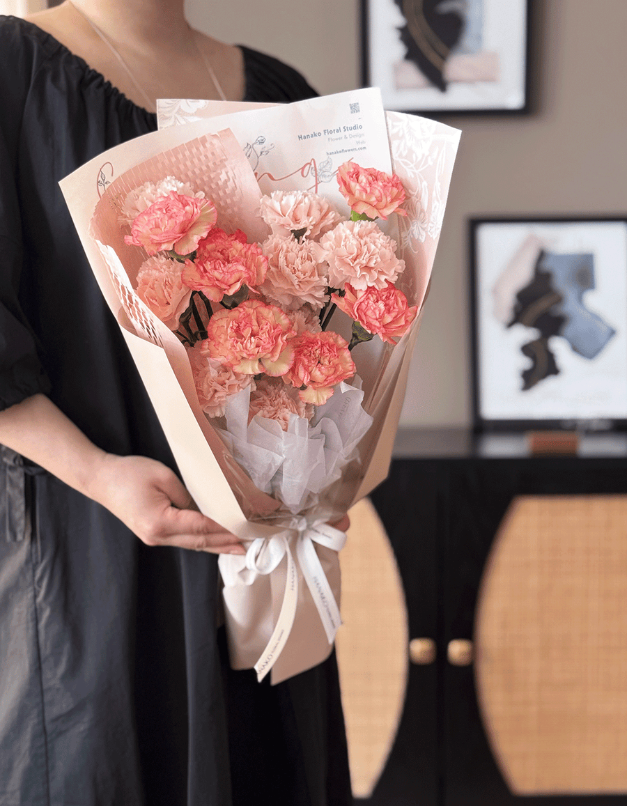Mother's Day Color Études Carnation Bouquet- Peach Orange