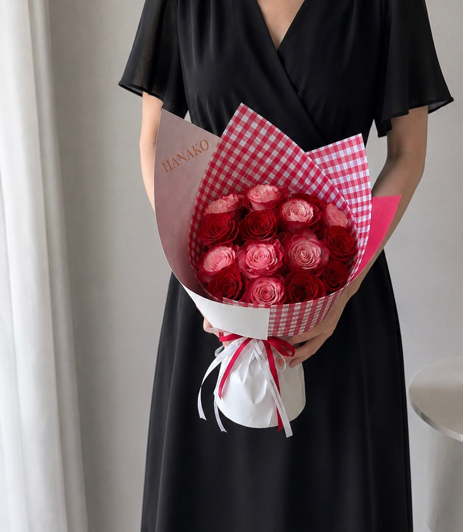 Qixi Romantic Two-Tone Rose Bouquet – Dusty & Red