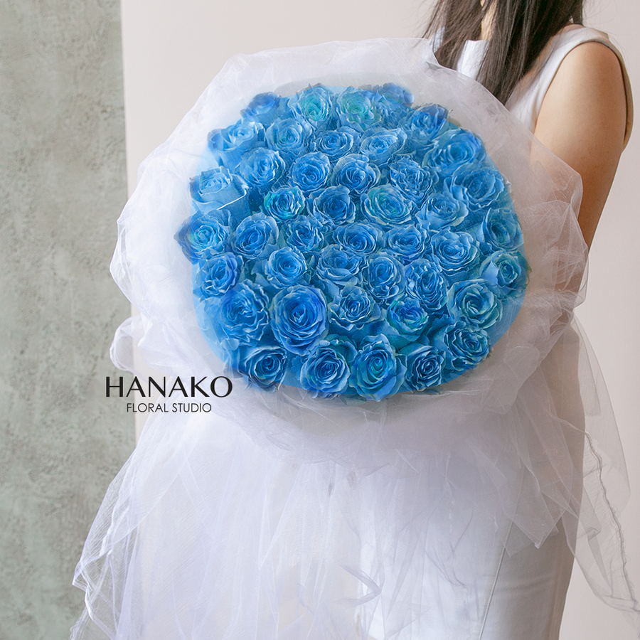29/49/99 Chiffon Ice Queen Roses Bouquet