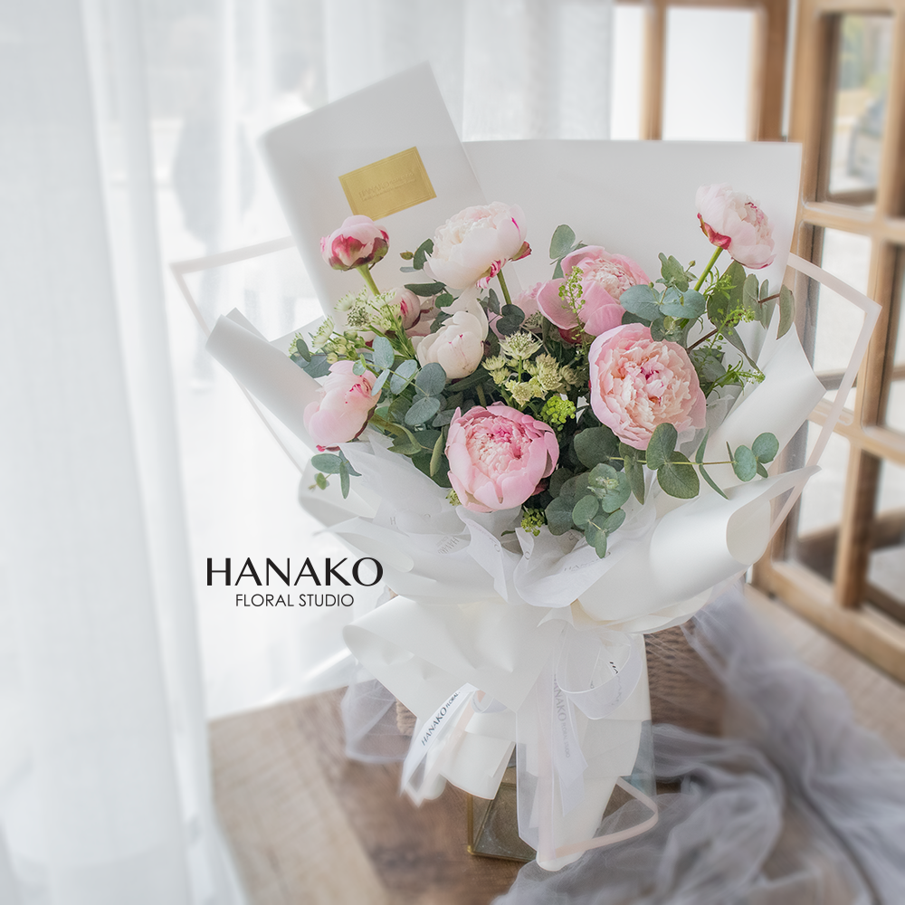 Korean Style Peony Bouquet(Pre-order 3 Days in Advance)