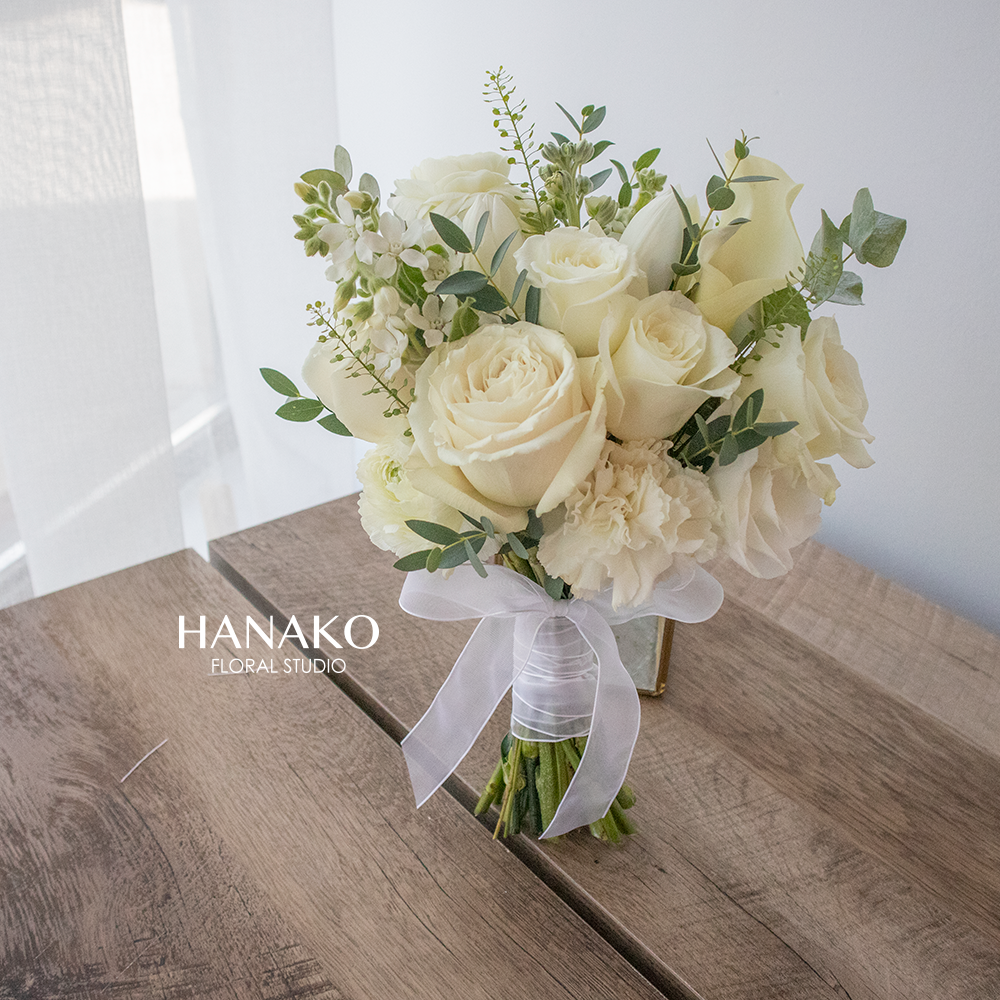 Classic Round Ivory Bridal Bouquet