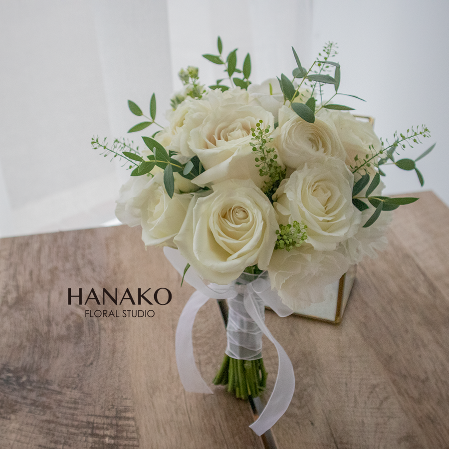 Classic Round Ivory Bridal Bouquet
