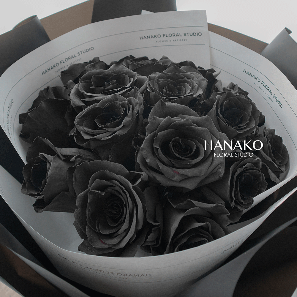 Classic Black Rose Round Bouquet(Pre-order, 7 Days in Advance)