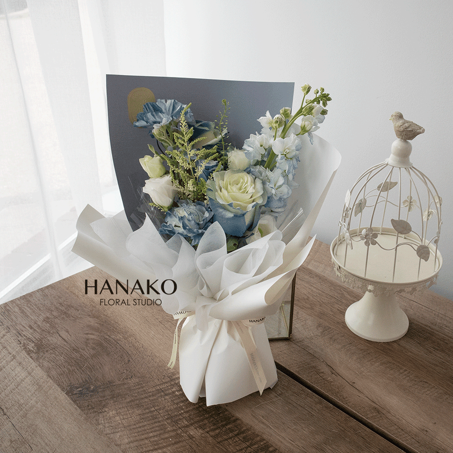 All Delight Small bouquet – Hanako Floral Studio