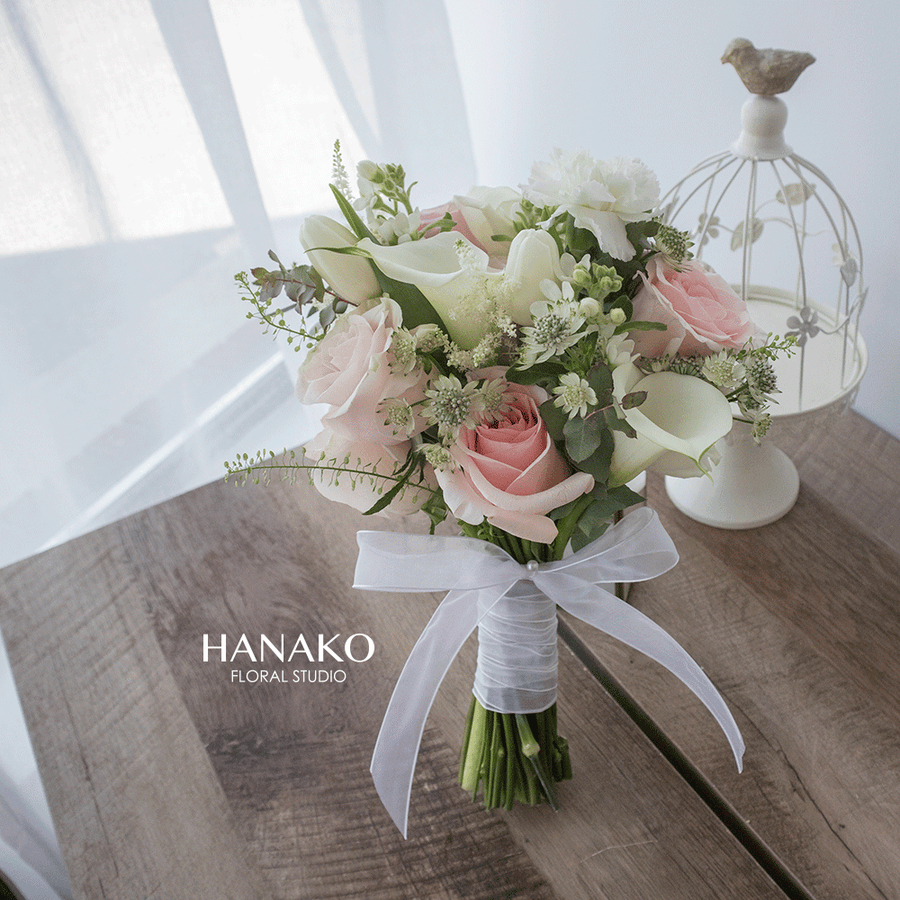 Classic Round Blush Bridal Bouquet