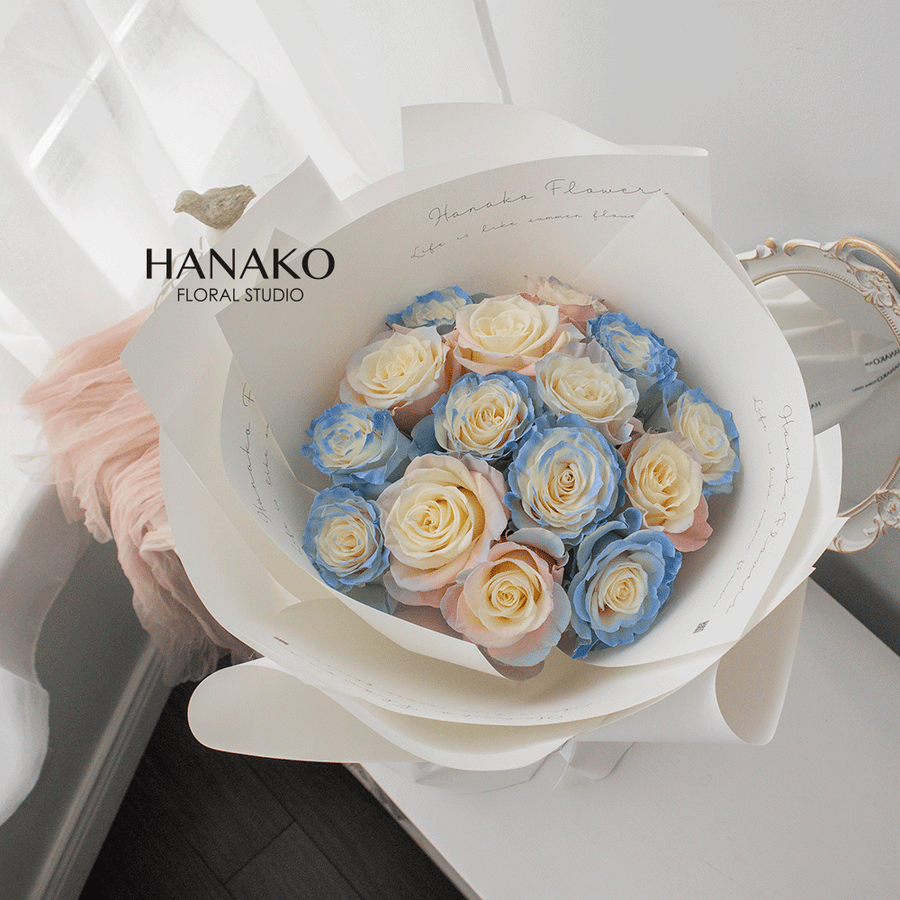 Classic Mixed Aurora Blue Rose Round Bouquet(Pre-order, 5 Days in Advance)