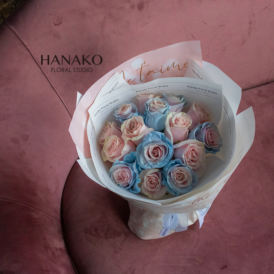 Classic Baby Pink Blue Rose Round Bouquet(Pre-order, 5 Days in Advance)