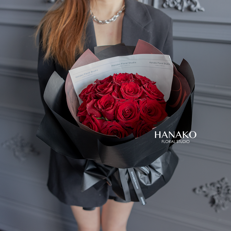Vday Classic Red Rose Round Bouquet
