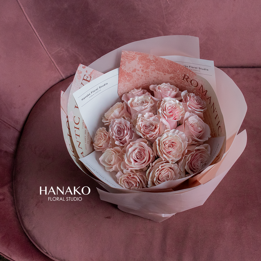 Vday Classic Pearl Gold Rose Round Bouquet