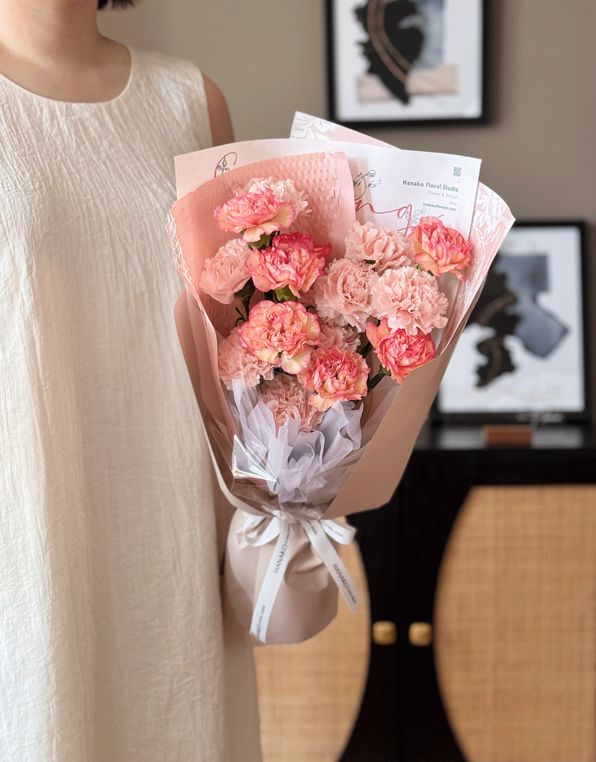 Mother's Day Color Études Carnation Bouquet- Peach Orange