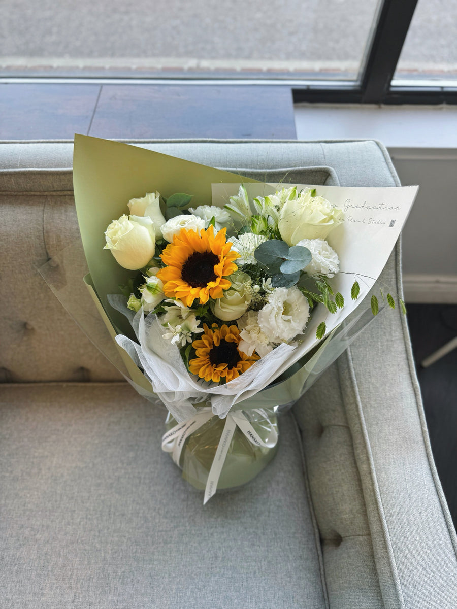 Grad Bloom – Sunny Signature Mixed Bouquet