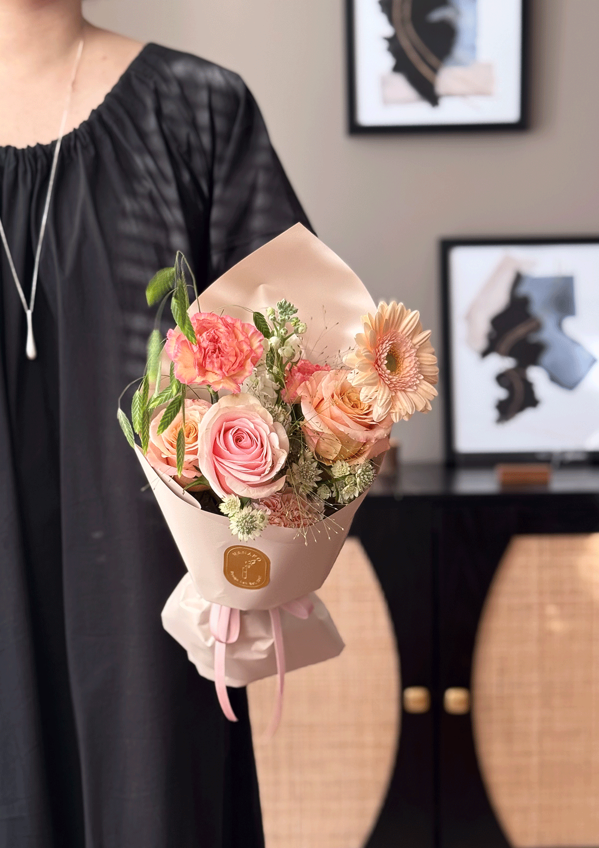 Mother's Day Daily Bloom Small Bouquet-Soft Peach