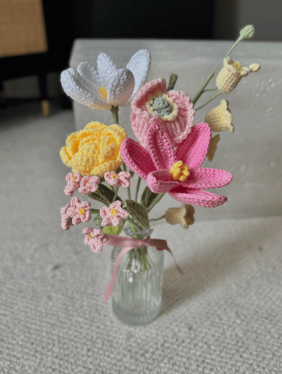 Mother's Day Crochet Flower Vase Arrangement – Petite Bloom