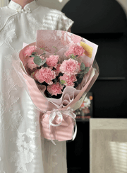 Mother's Day Color Études Carnation Bouquet- Soft Pink