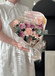 Mother's Day Color Études Carnation Bouquet- Rosy Blush