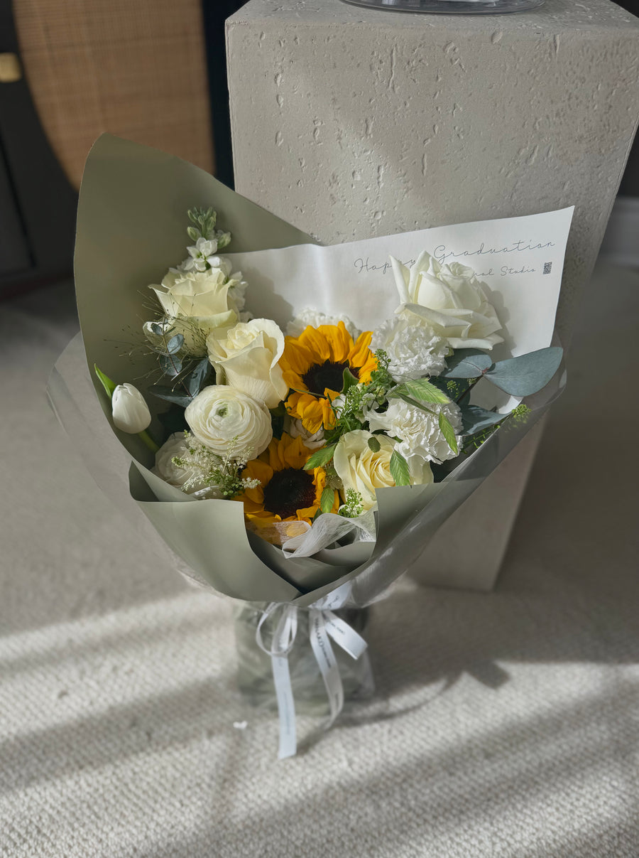 Grad Bloom – Sunny Signature Mixed Bouquet