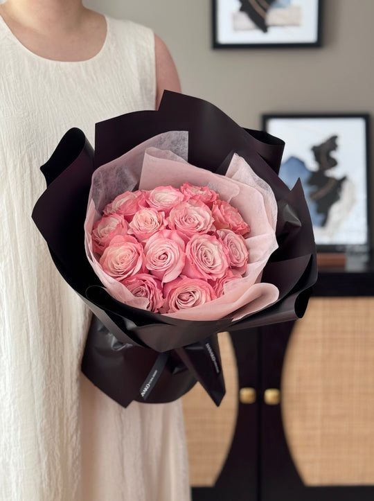 Classic Sweet Flamingo Rose Round Bouquet(Pre-order, 5 Days in Advance)