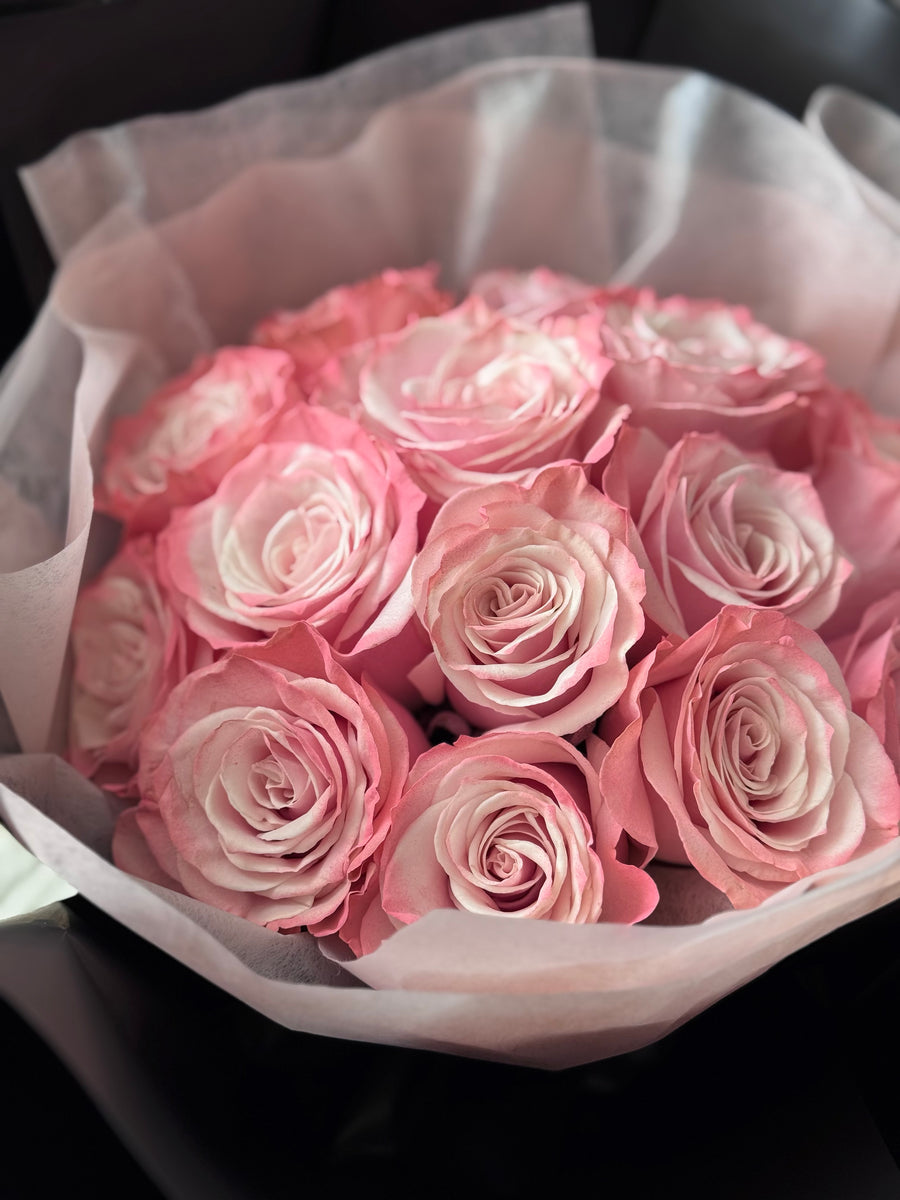 Classic Sweet Flamingo Rose Round Bouquet(Pre-order, 5 Days in Advance)
