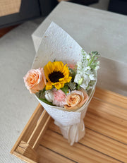 Grad Bloom – Sunny Mini Bouquet