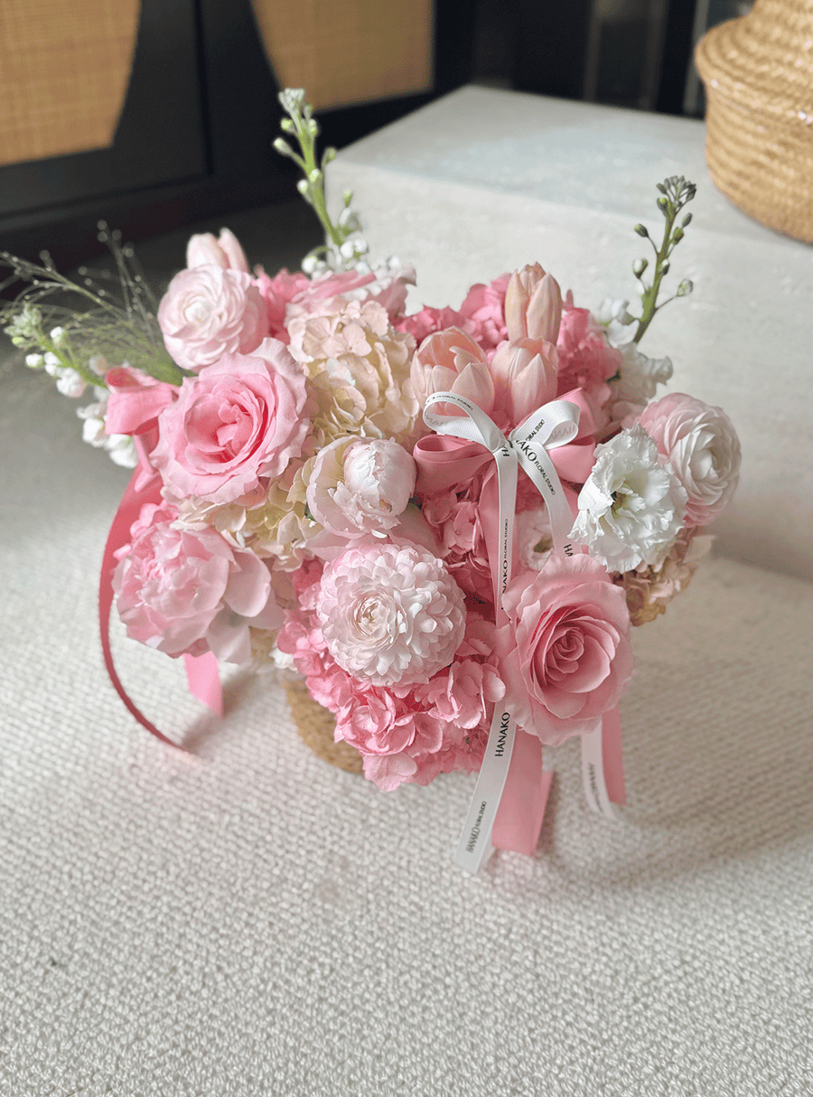 Mother’s Day Luxe Bloom Basket – Blush Garden