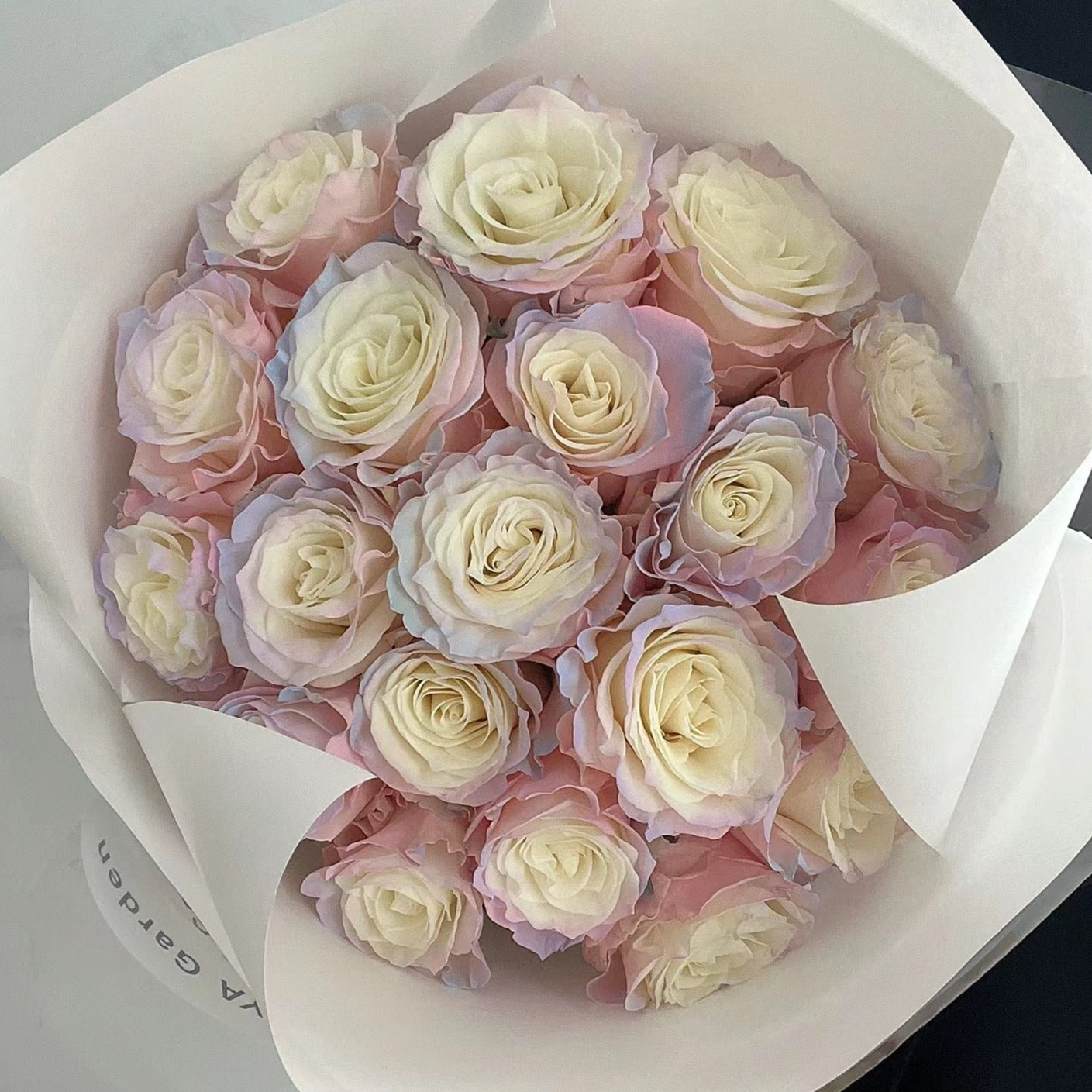 Classic Aurora Boreal Rose Round Bouquet(Pre-order, 5 Days in Advance)