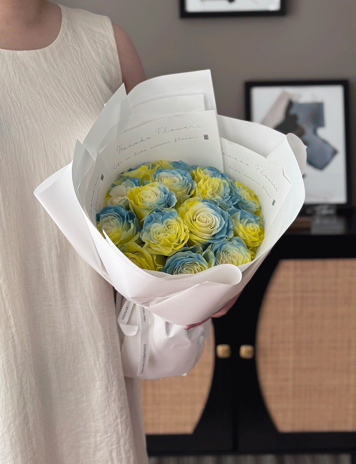Qixi Classic  Lemon Sea Blue Round Bouquet