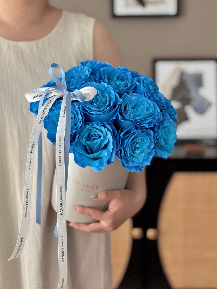 Qixi Classic Rose Bloom Box - Ice Queen Blue