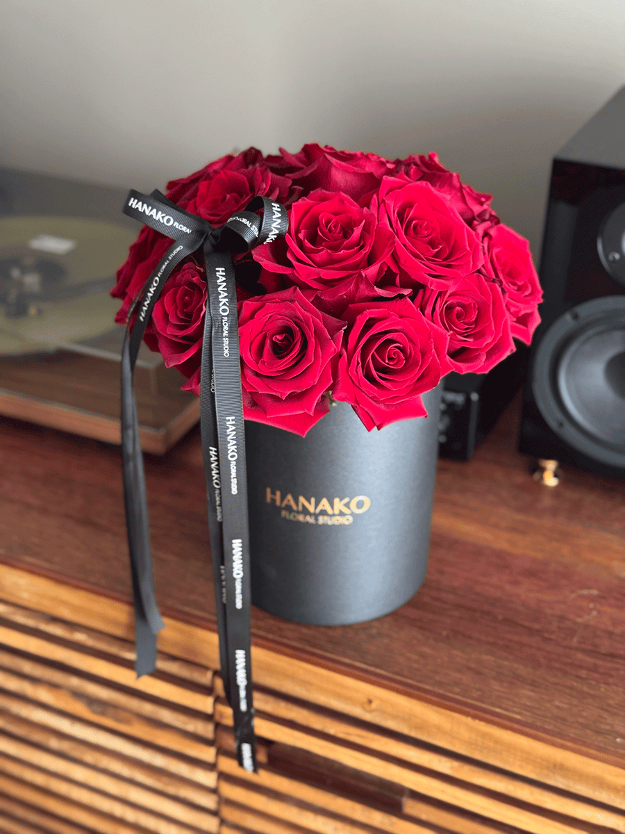 Qixi Classic Rose Bloom Box - Red
