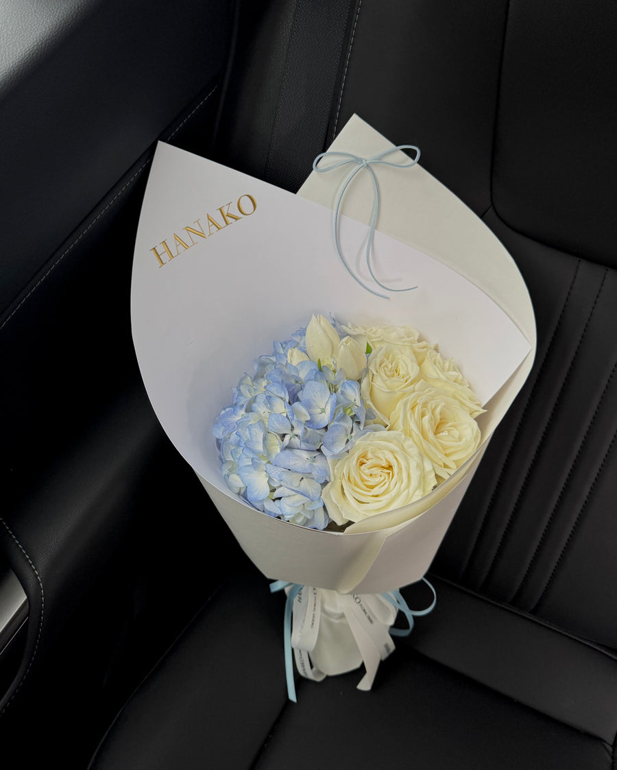 Hydrangea & Rose Bouquet(Pre-order 3 Days in Advance)