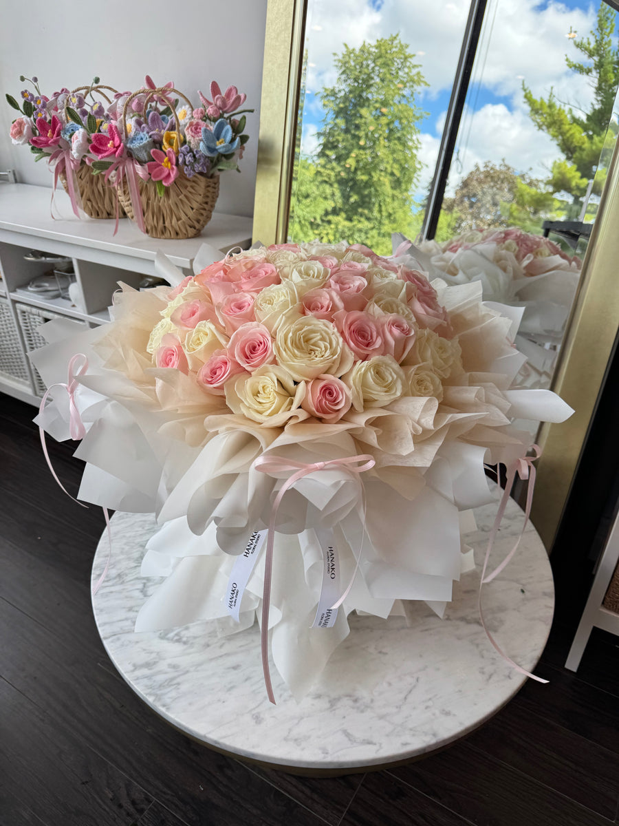 Ballet Bloom Rose Bouquet - Mixed Pink and White Rose(Pre-order, 7 Days in Advance)