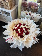 Ballet Bloom Rose Bouquet - Mixed Red White Rose(Pre-order, 3 Days in Advance)