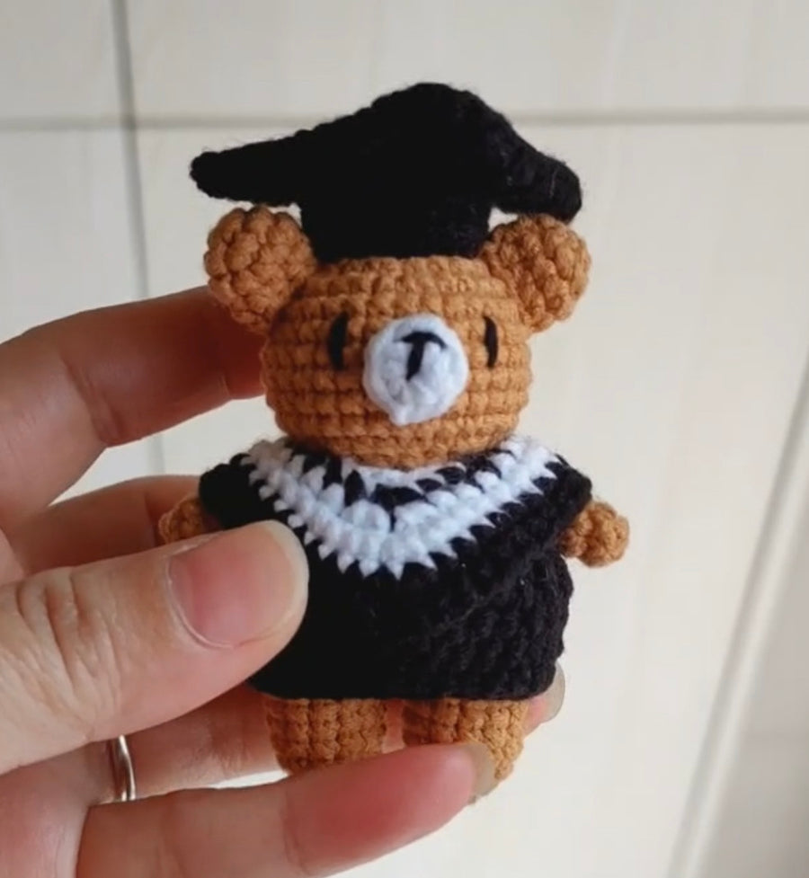 Crochet Graduation Bear
