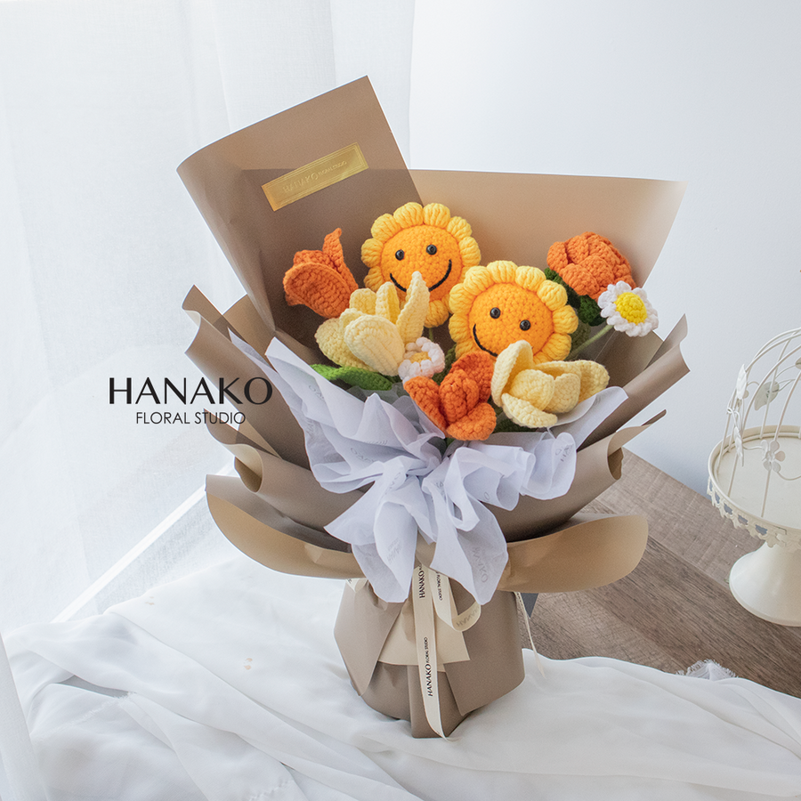 Happy Smile Sunflower Crochet Bouquet